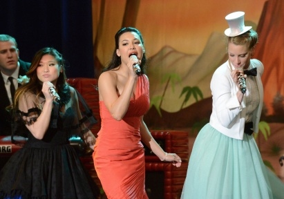 Photos and Audio: Tonight on GLEE- One Direction, Fergie and More! Image