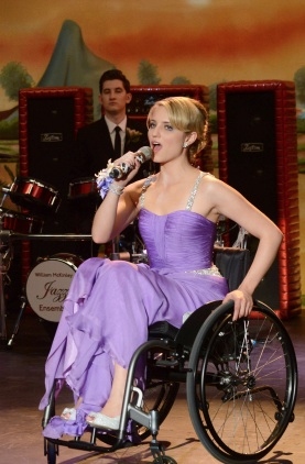 Photos and Audio: Tonight on GLEE- One Direction, Fergie and More! Image