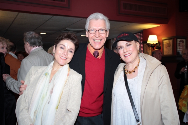 Photo Coverage: PRISCILLA, QUEEN OF THE DESERT's Tony Sheldon Receives Caricature at Sardi's Image
