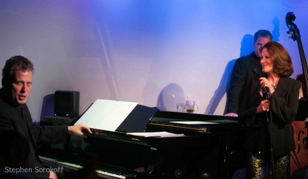 Photo Coverage: Linda Lavin Brings POSSIBILITIES to the Metropolitan Room Image