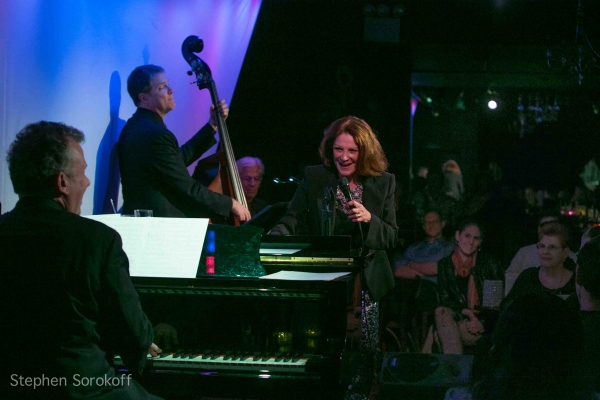 Photo Coverage: Linda Lavin Brings POSSIBILITIES to the Metropolitan Room Image