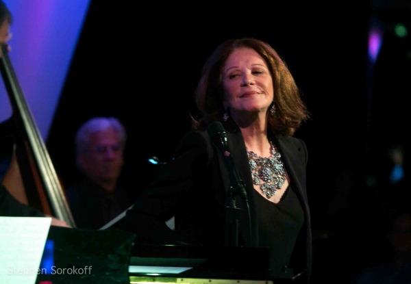 Photo Coverage: Linda Lavin Brings POSSIBILITIES to the Metropolitan Room Image