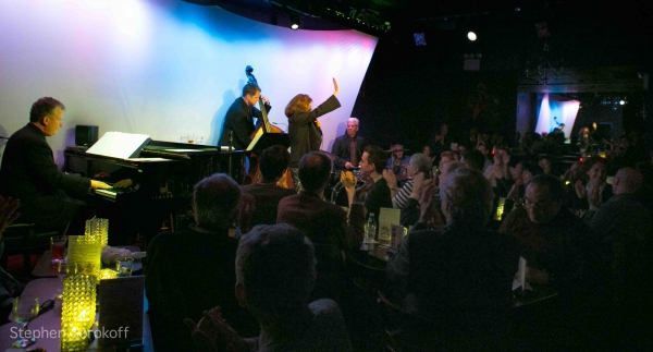 Photo Coverage: Linda Lavin Brings POSSIBILITIES to the Metropolitan Room Image