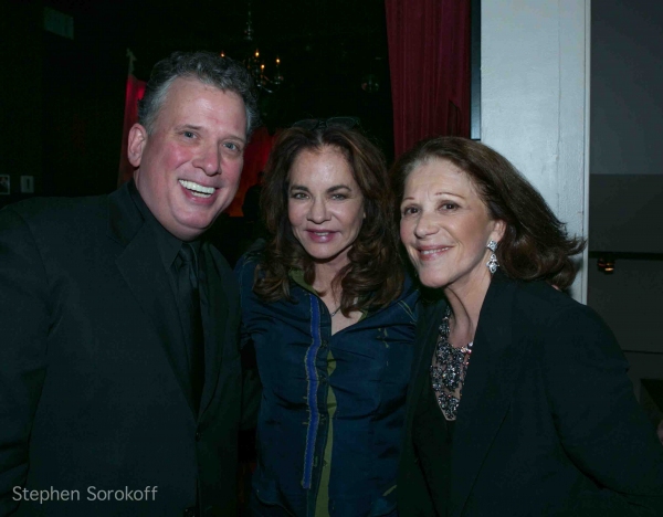 Photo Coverage: Linda Lavin Brings POSSIBILITIES to the Metropolitan Room Image