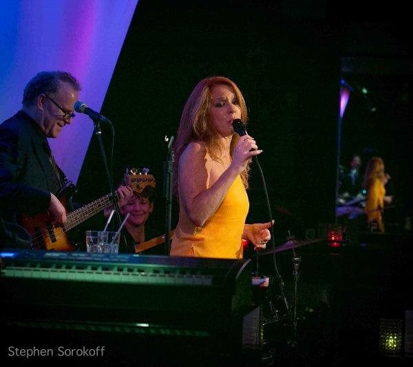 Photo Coverage: Kelly Clinton Brings FRECKLES AND 80 YEAR-OLD BONES to Metropolitan Room Image
