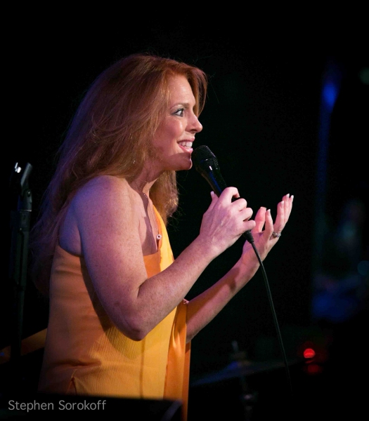 Photo Coverage: Kelly Clinton Brings FRECKLES AND 80 YEAR-OLD BONES to Metropolitan Room Image