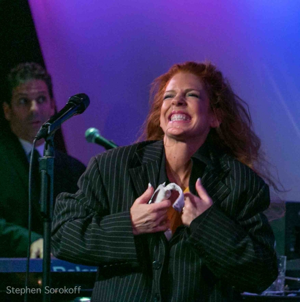 Photo Coverage: Kelly Clinton Brings FRECKLES AND 80 YEAR-OLD BONES to Metropolitan Room Image