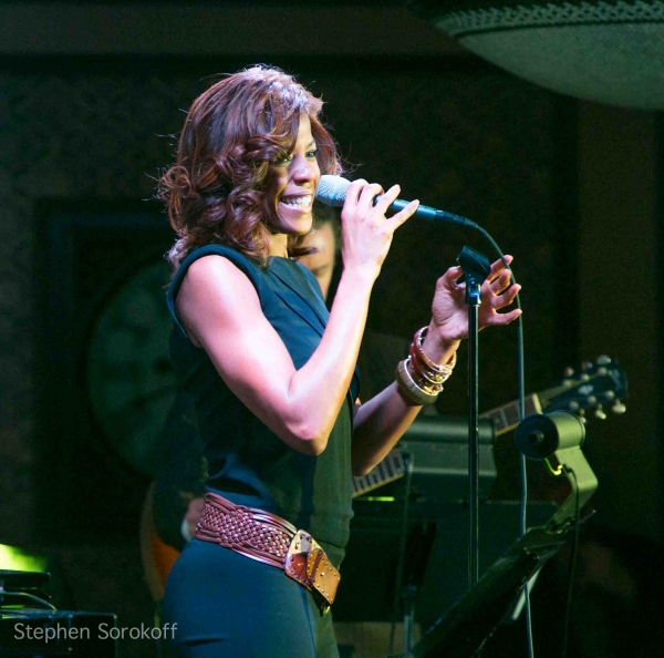 Photo Coverage: Nicole Henry Brings SO GOOD, SO RIGHT to Feinstein's Image