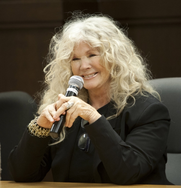 Photo Flash: Lainie Kazan, Michele Lee et al. at THE PERSIAN ROOM PRESENTS Book Signing Image
