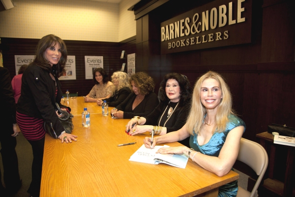 Photo Flash: Lainie Kazan, Michele Lee et al. at THE PERSIAN ROOM PRESENTS Book Signing 