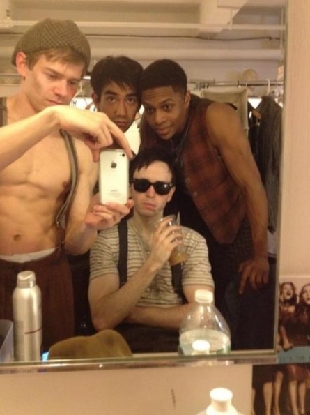 Photo Flash: Broadway Stars Max Von Essen, Steve Kazee et al. Tweet Saturday Intermission - All the Photos! Image