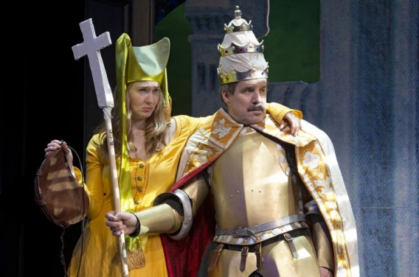 Photo Flash: First Look at Signature Theatre's MEDIEVAL PLAY Image