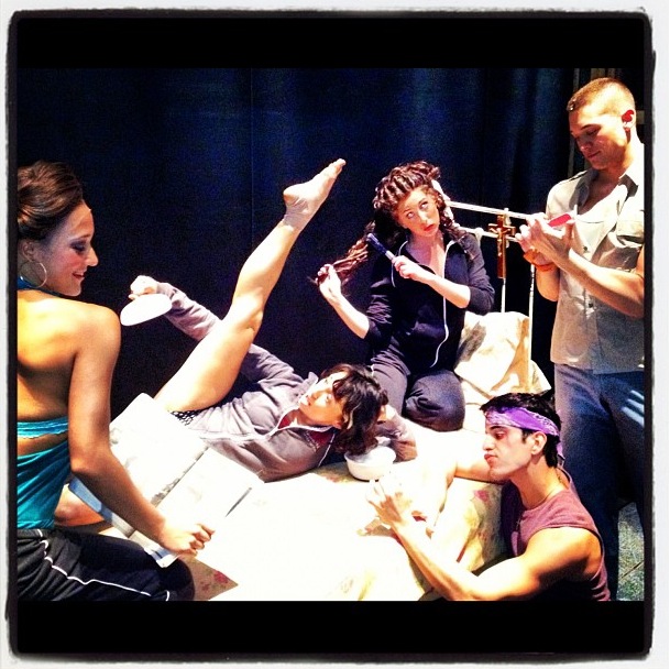 Photo Flash: Evening Saturday Intermission Pic Round-Up - Ricky Martin, NEWSIES and More! Image