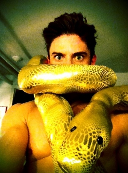 Photo Flash: Evening Saturday Intermission Pic Round-Up - Ricky Martin, NEWSIES and More! Image