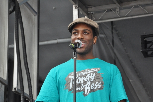 Photo Coverage: Casts of ANYTHING GOES, SISTER ACT, GHOST and More Perform for Fleet Week 2012! Image