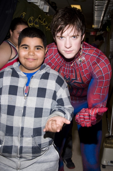 Photo Flash: SPIDER-MAN Cast Welcomes Armando Bigo Image