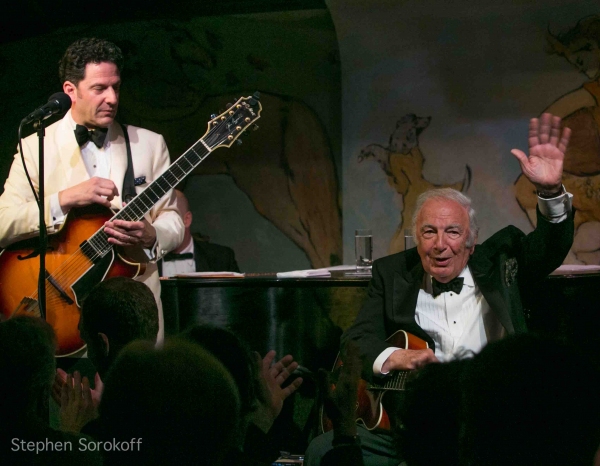 Photo Coverage: The John Pizzarelli Quartet Plays Cafe Carlyle Image