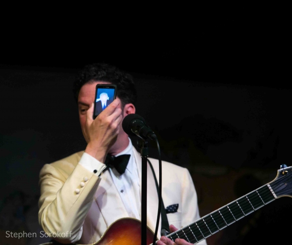 Photo Coverage: The John Pizzarelli Quartet Plays Cafe Carlyle Image