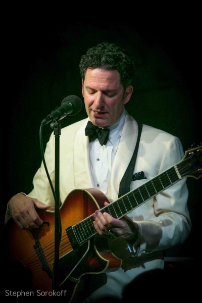 Photo Coverage: The John Pizzarelli Quartet Plays Cafe Carlyle Image