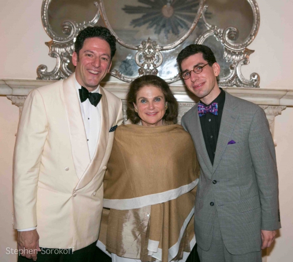 Photo Coverage: The John Pizzarelli Quartet Plays Cafe Carlyle Image