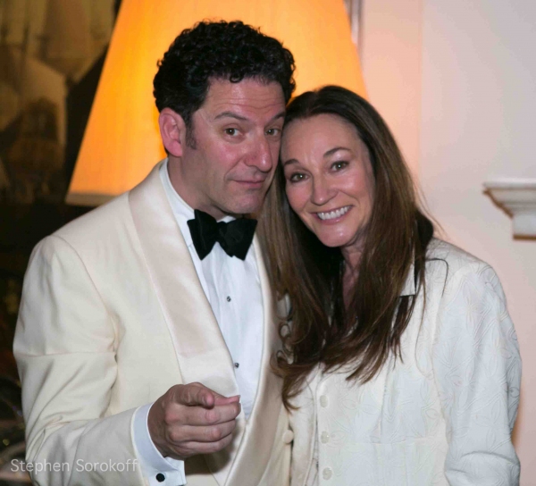 Photo Coverage: The John Pizzarelli Quartet Plays Cafe Carlyle Image