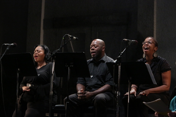 Photo Flash: First Look at Steppenwolf's WILL THE CIRCLE BE UNBROKEN! Image