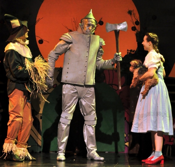 Photo Flash: Beef & Boards Dinner Theatre's THE WIZARD OF OZ Opens Tonight, 5/31 Image