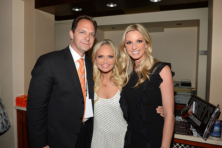 Photo Coverage Exclusive: Kristin Chenoweth Hosts Maddie's Corner Fundraising Event - Woof! Image