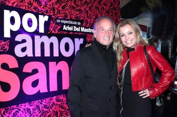 Photo Flash: POR AMOR A SANDRO Plays 100 Performances  Image