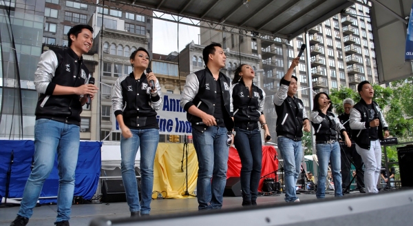 Photo Coverage: De Tagle, Go, Broadway Barkada et al. at 114th Philippine Independence Celebration Image