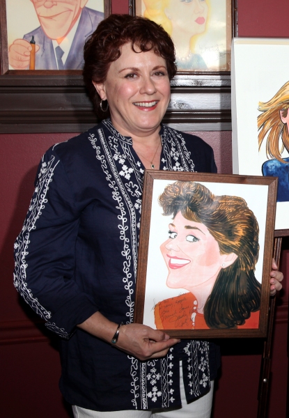 Photo Coverage: NICE WORK IF YOU CAN GET IT's Kelli O'Hara Joins the Sardi's Wall Of Fame! Image