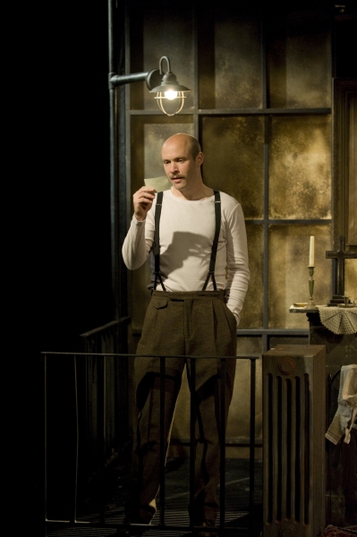 Photo Flash: First Look at THE GLASS MENAGERIE and More in Steppenwolf's NEXT UP 2012 Image