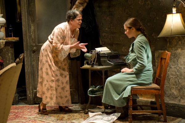 Photo Flash: First Look at THE GLASS MENAGERIE and More in Steppenwolf's NEXT UP 2012 Image