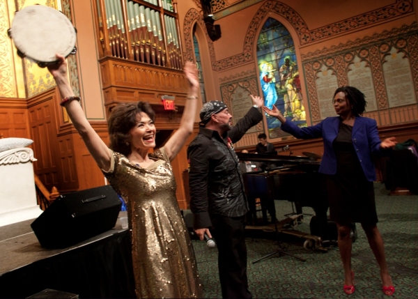 Linda Hart, Larry Hart and Rev Jacqui Lewis Photo