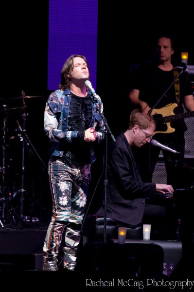 Photo Coverage: Rufus Wainwright Lights up the Night at Luminato Image