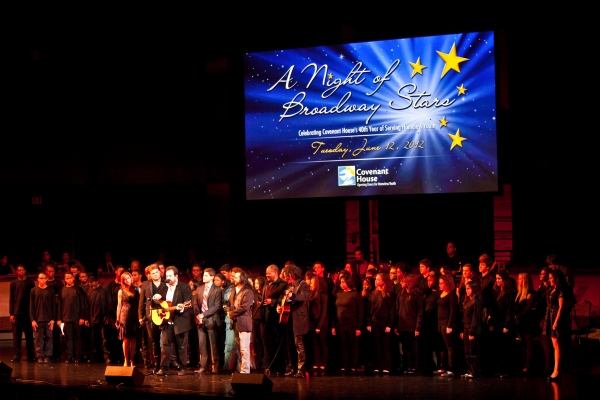 Photo Coverage: Jeremy Jordan, Laura Bush & More Honor Jon Bon Jovi; Support Homeless Youth Image