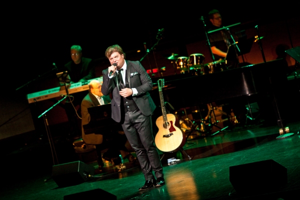 Photo Coverage: Jeremy Jordan, Laura Bush & More Honor Jon Bon Jovi; Support Homeless Youth Image