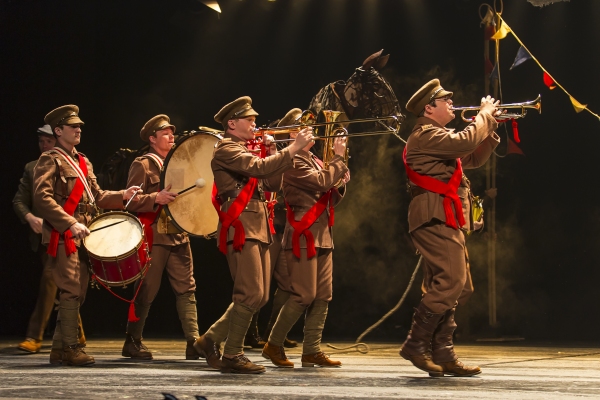 Photo Flash: WAR HORSE Launches National Tour in LA! Image
