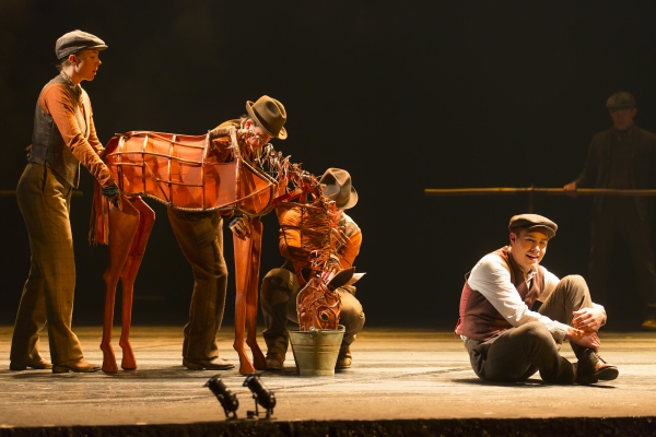Photo Flash: WAR HORSE Launches National Tour in LA! Image