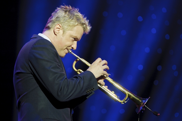 Photo Flash: Chris Botti Live in Concert Image