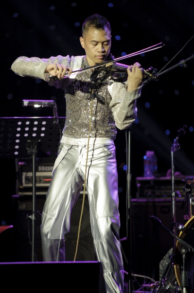 Photo Flash: Chris Botti Live in Concert Image