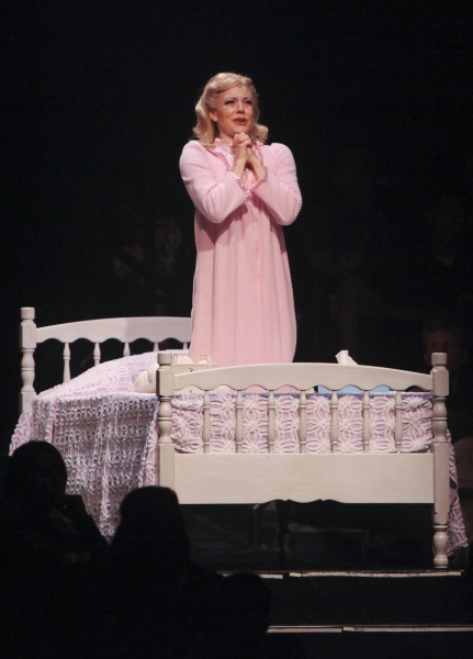 Photo Flash: Complete Look at Kirsten Scott, Brandon Albright, et al. in Music Circus' GREASE Image