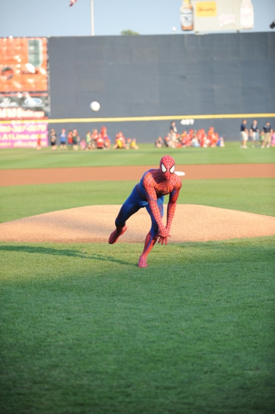 Photo Flash: SPIDER-MAN Throws First Pitch for Trenton Thunder Image
