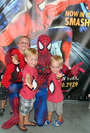 Photo Flash: SPIDER-MAN Throws First Pitch for Trenton Thunder Image