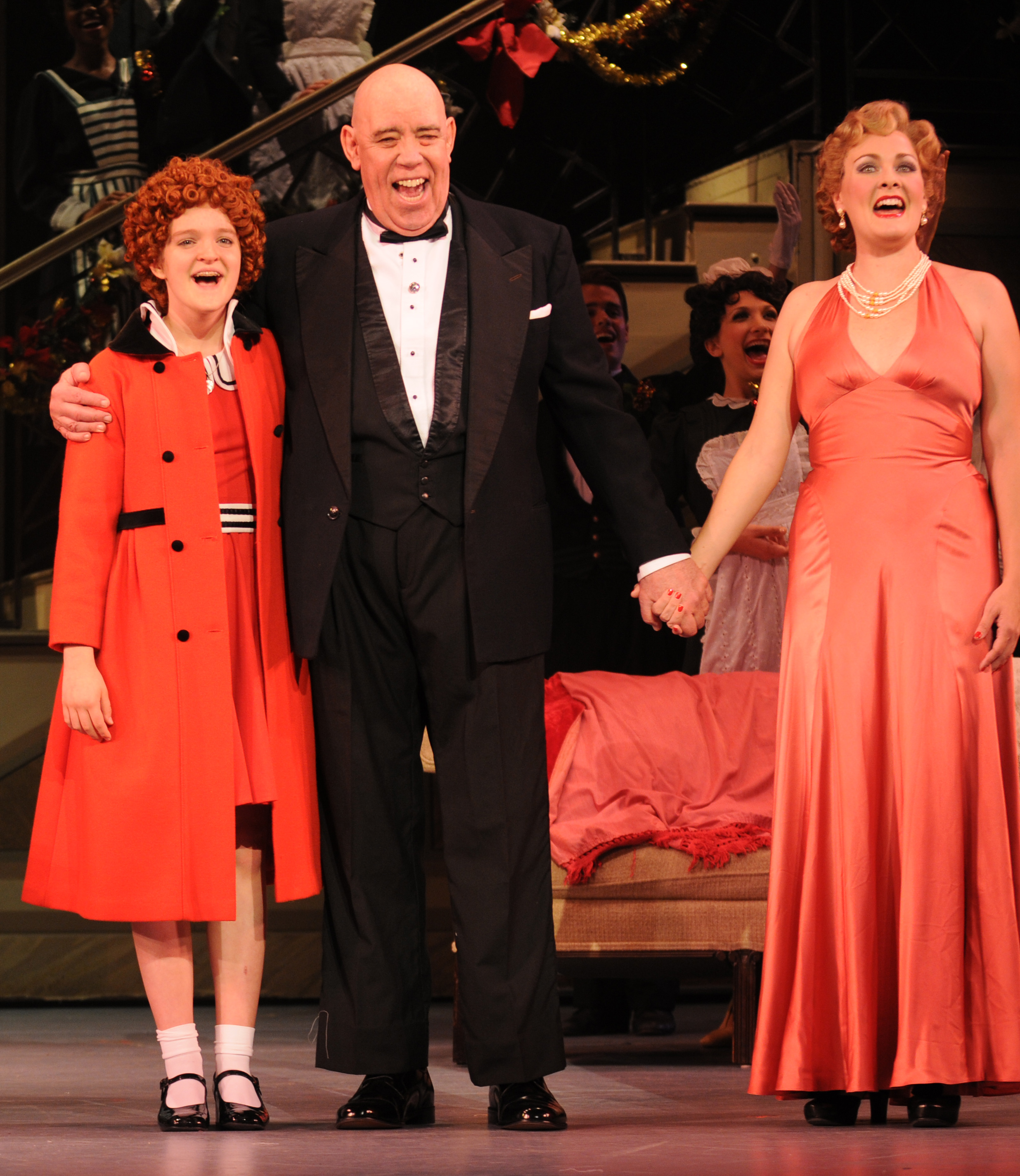 Photo Flash: First Look at Sally Struthers and More in ANNIE at Pittsburgh CLO Image