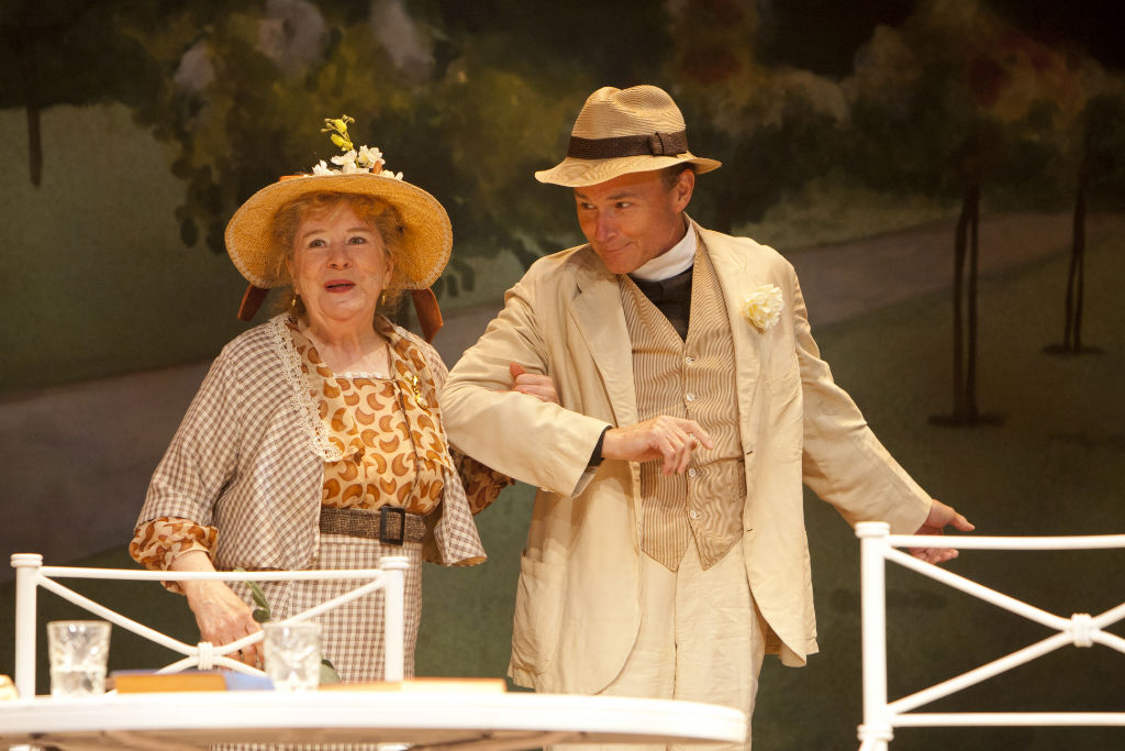 Photo Flash: Tyne Daly, Amy Spanger and More in THE IMPORTANCE OF BEING EARNEST Image