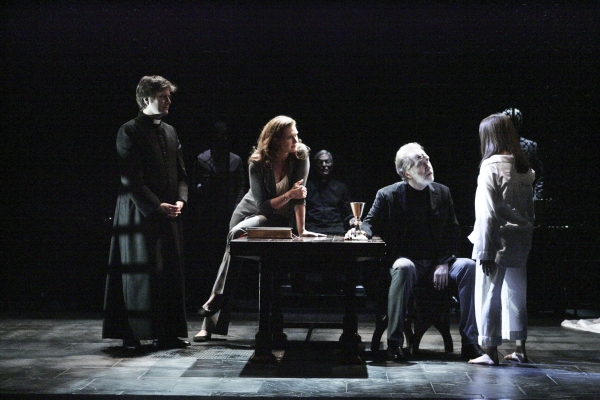 Photo Flash: First Look at Brooke Shields, Richard Chamberlain, Emily Yetter et al. in THE EXORCIST at Geffen Playhouse! Image