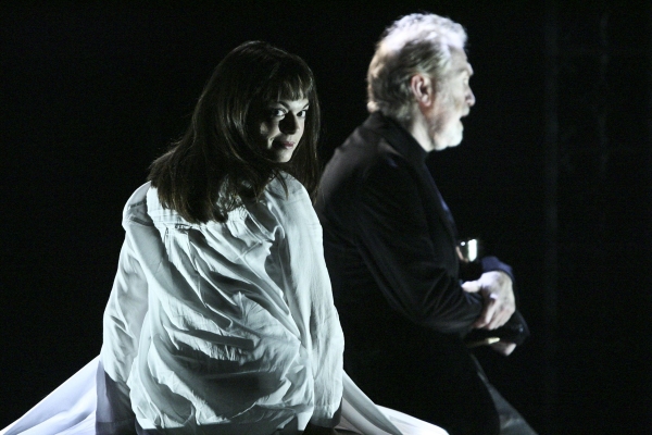 Photo Flash: First Look at Brooke Shields, Richard Chamberlain, Emily Yetter et al. in THE EXORCIST at Geffen Playhouse! Image