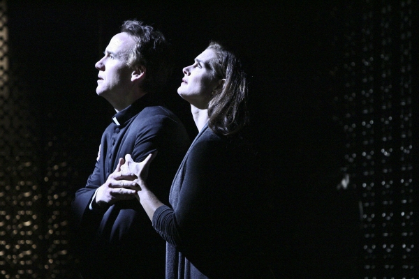 Photo Flash: First Look at Brooke Shields, Richard Chamberlain, Emily Yetter et al. in THE EXORCIST at Geffen Playhouse! Image