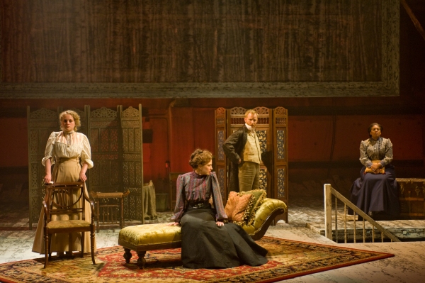 Photo Flash:  First Look at Carrie Coon, Ora Jones, et al. in THREE SISTERS at the Steppenwolf 